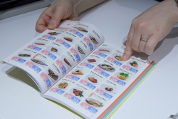 患者さんや人間ドック受診者への食材アレンジの提案は、みずからの著書で行うことも。